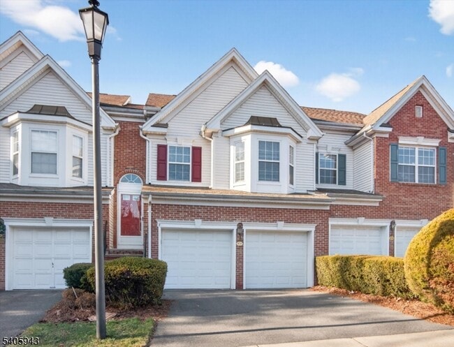 Photo - 124 Barclay Dr