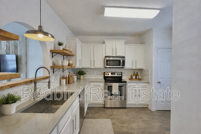 Building Photo - 1101 Downs Blvd