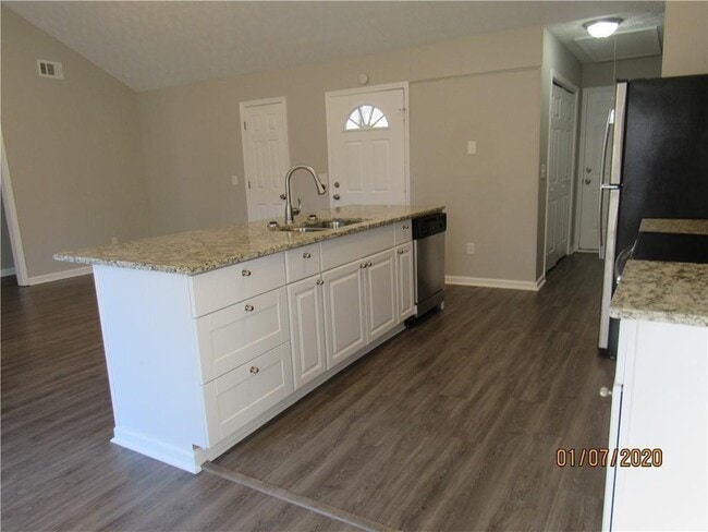 Photo - 250 Chardonnay Trace