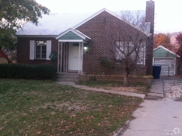 Building Photo - 1740 Binford St Rental