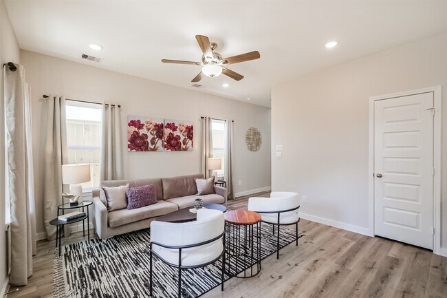 Photo - 14906 Eagle feather ct.