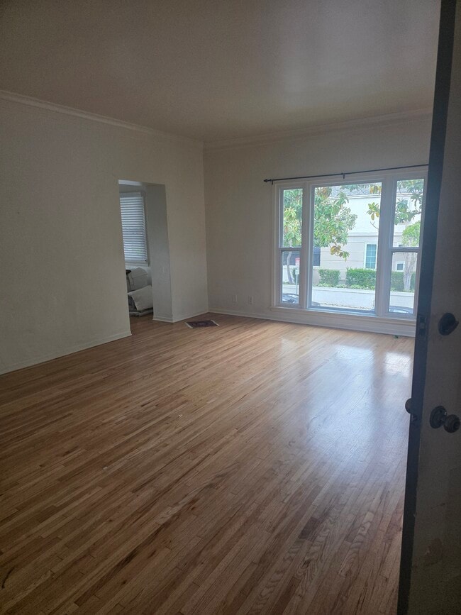 Photo - 257 N Almont Dr Unit 326