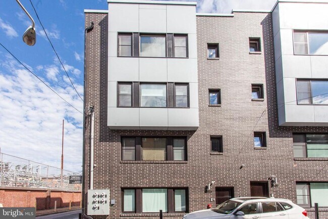 Photo - 2553 Montrose St Unit A