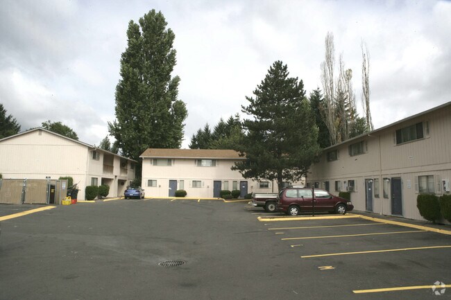 Riverside Villa - Riverside Villa Apartments