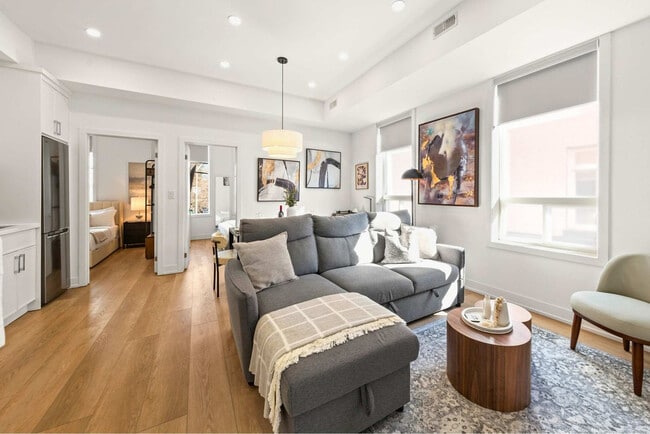 Building Photo - 168 McCaul St