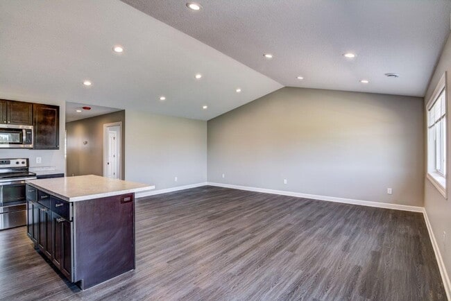 Photo - 3 Bedroom Town Home, Association Maintaine...