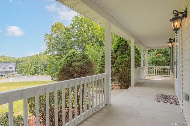 Photo - 5 Sherwood Farms Ct