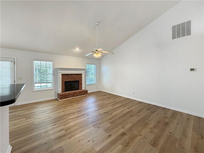 3385 Stoneleigh Run Dr NE