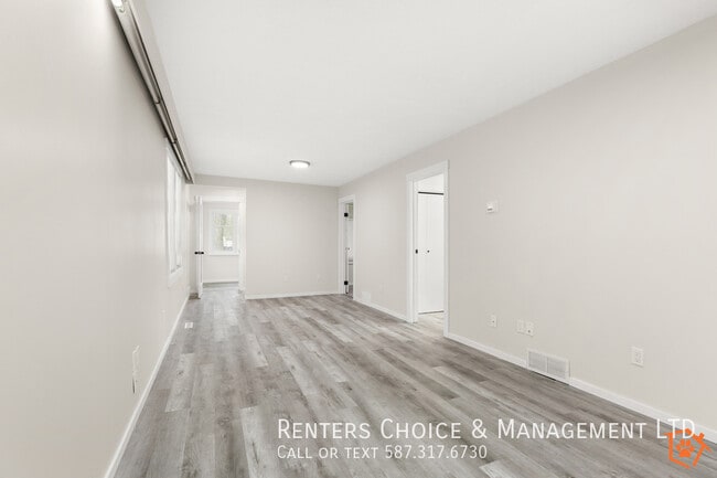 Photo - Pet Friendly, Renovated House Near Downtown Medicine Hat