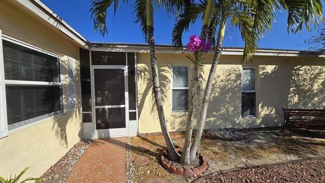 Photo - 7423 Pine Forest Cir W