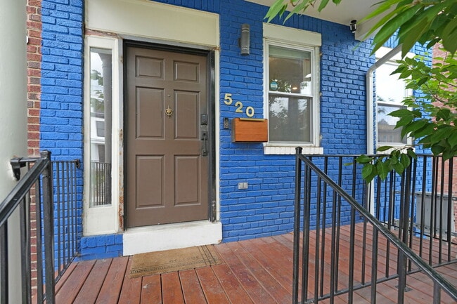 Photo - 520 Lamont St NW