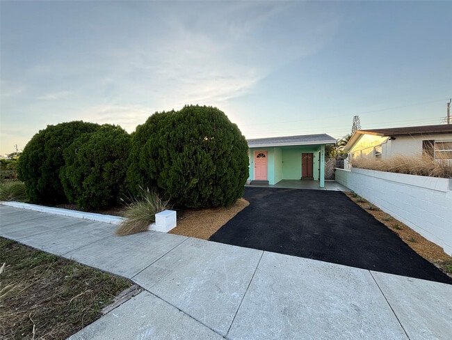 Photo - 3811 NE 18th Ave