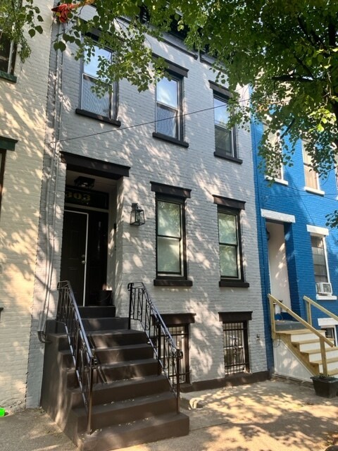 Building Entrance - 303 Hudson Ave Apartments