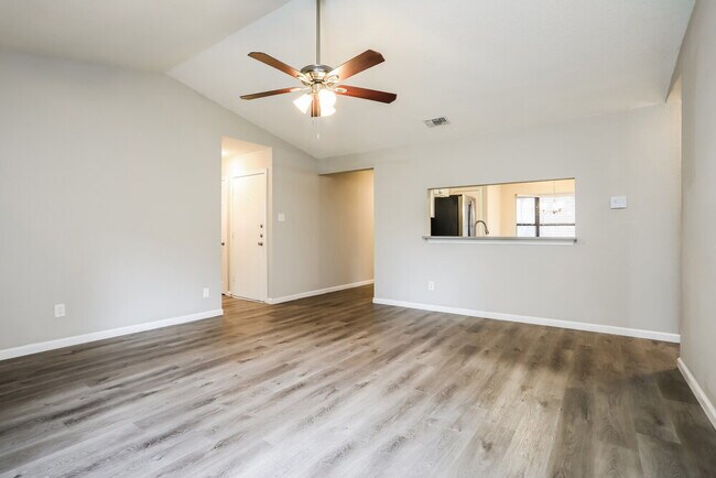 Photo - 4210 Glen Hollow Cir