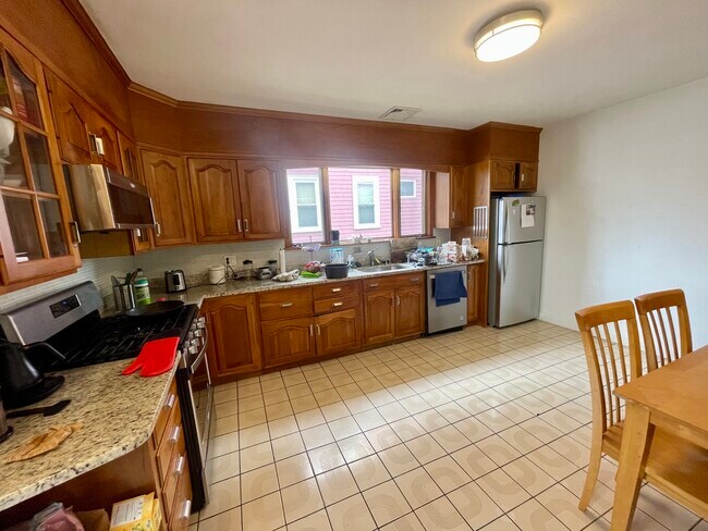 Photo - 449 Broadway Unit 2