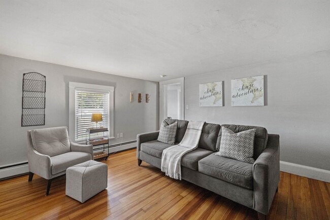 Building Photo - 23 Portsmouth Ave