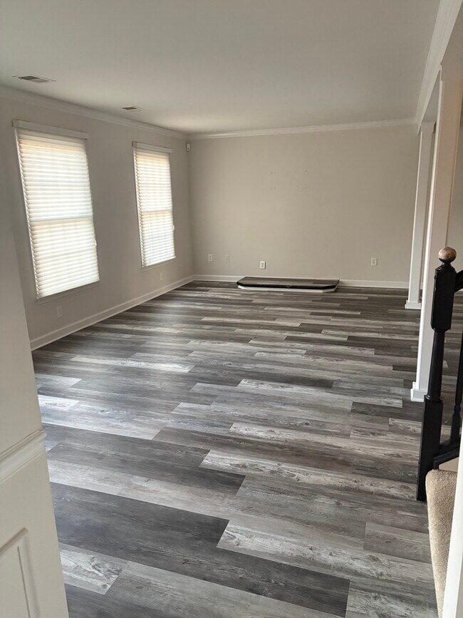 Photo - 548 Quince Ct