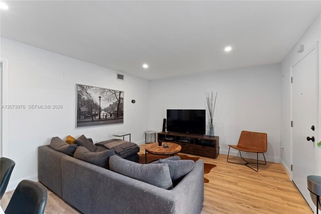 Photo - 3242 Mary St Unit S311