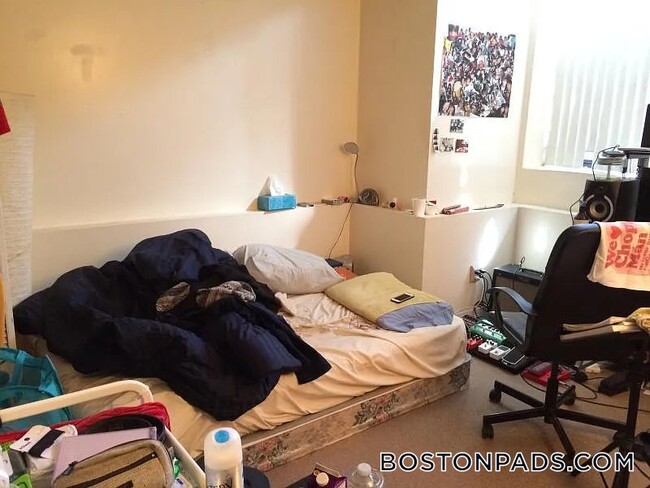 1209 Boylston St Unit 105