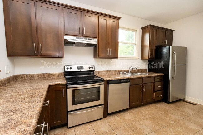 Photo - 226 N Hickory St