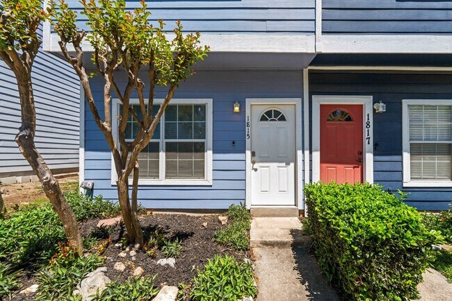 Photo - 1815 Gary's Park St