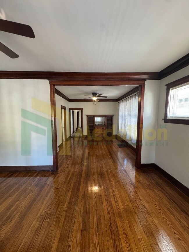 Photo - Updated Bungalow - 4Bed - Great location - near 114th & Michigan Ave