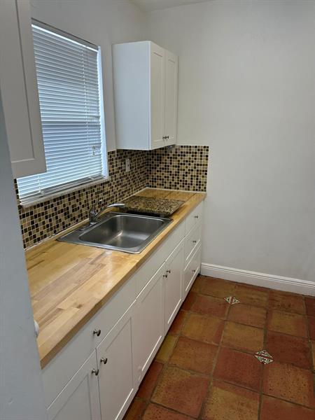 Photo - 400 SE 3rd Ave Unidad 208