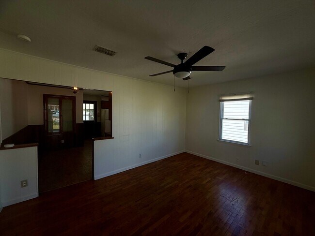 Photo - 1220 Thelma St