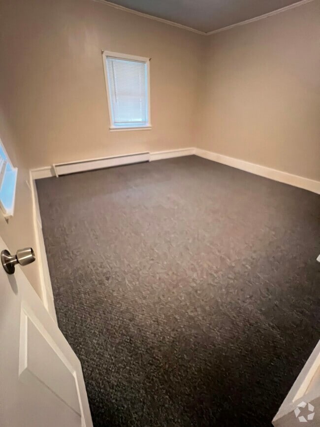 Building Photo - 7 Glazier St Unit 7 Glazier St #1 Rental