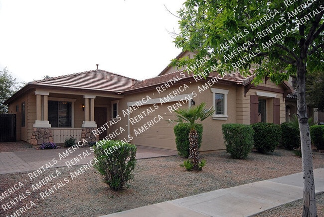 Building Photo - 2010 S Falcon Dr