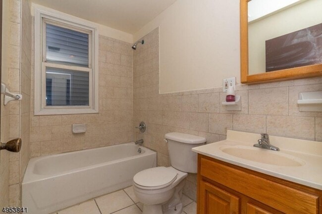 Photo - 494 21st St Unit 1