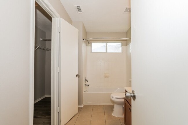 Building Photo - 1403 Natural Pine Trail