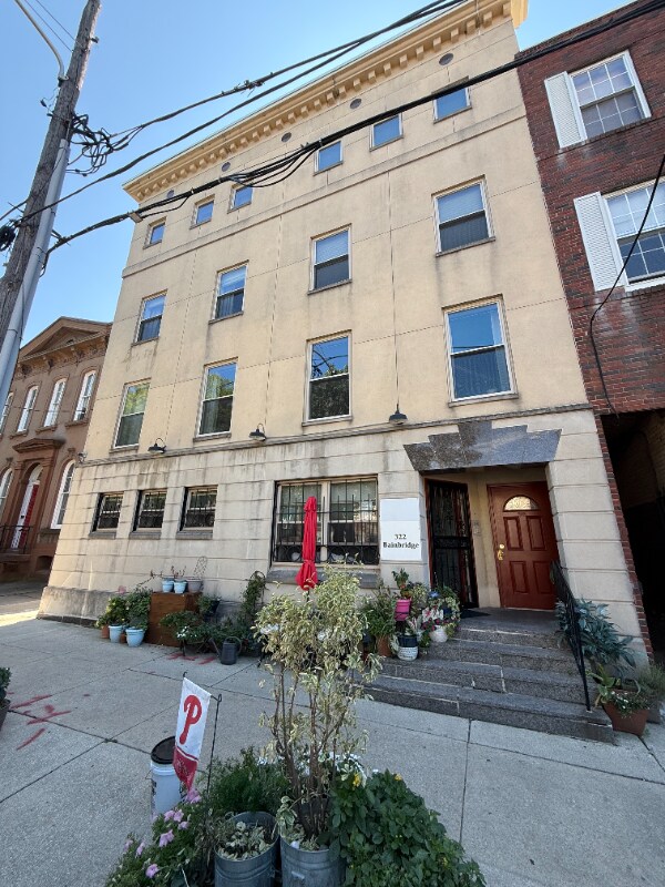 Building Photo - 322-26 Bainbridge St Unit D Rental
