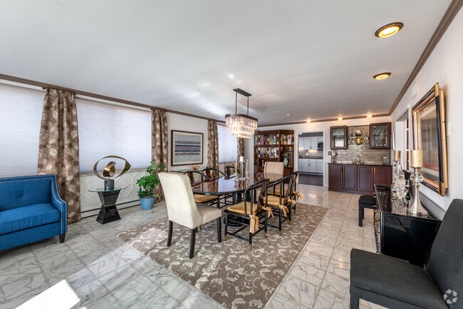 3BR, 2.5BA - 2610SF