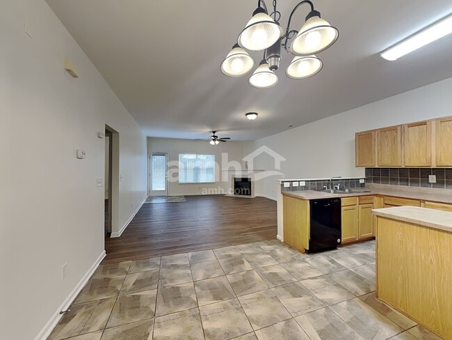 Photo - 157 Flanders Dr