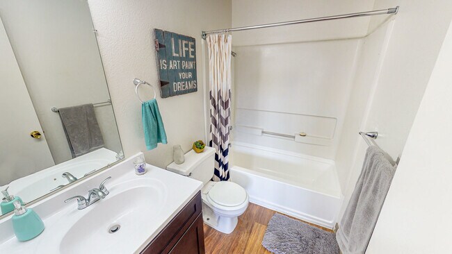 Photo - Orchard Corners