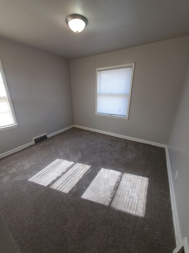 Photo - 2 Bedroom Single Family - Brand new Flooring