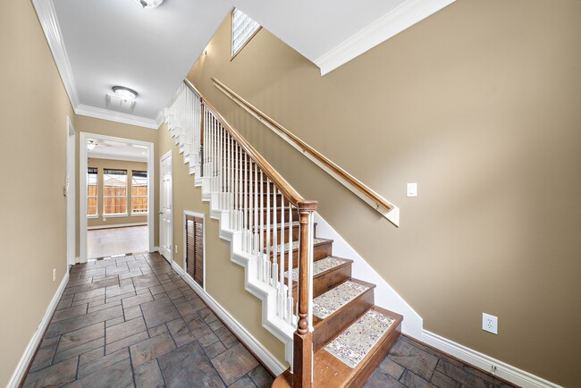 Photo - 2927 Clinton Dr