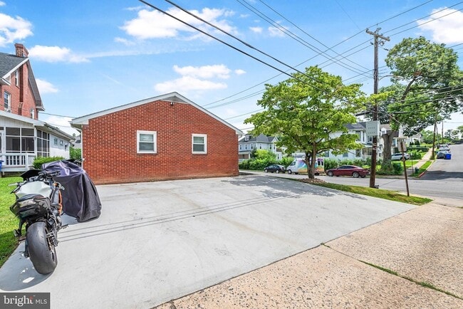 Photo - 703 Virginia Ave
