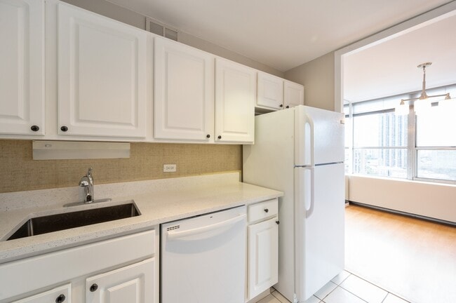 Photo - 655 W Irving Park Rd Unit 1815