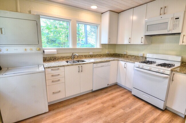 Photo - 1205 N Greensboro St Unit Main Floor