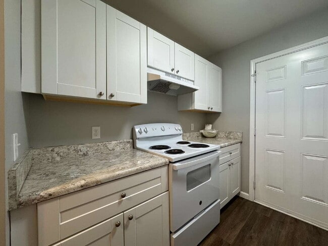 Photo - Quite peaceful 2 Bed, 1 Bath Duplex in Pan... Unidad D