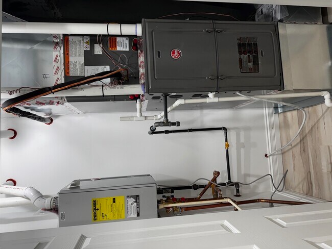 Photo - 623 N Hamlin Ave Unidad 2