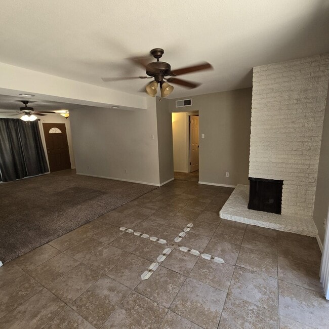 Photo - 11600 Atlantic City Ave NE