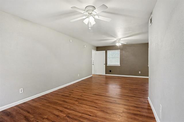 Photo - 1202 Crane Dr