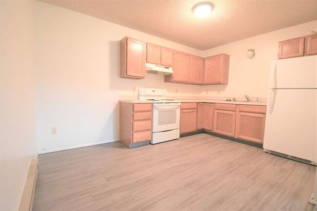 Photo - Great 2 bedroom one bath apartment. Close to MSU. Unit 45