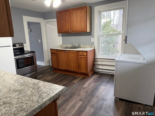 Photo - 112 Rockwell St Unit 1