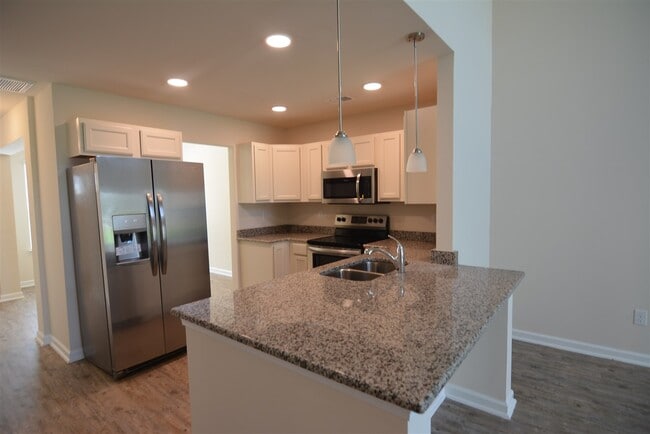 Photo - 1109 Fairway Ln