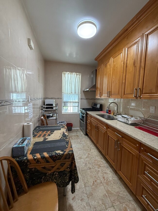 Photo - 42 Clara St Unit 2 individual rooms for rent