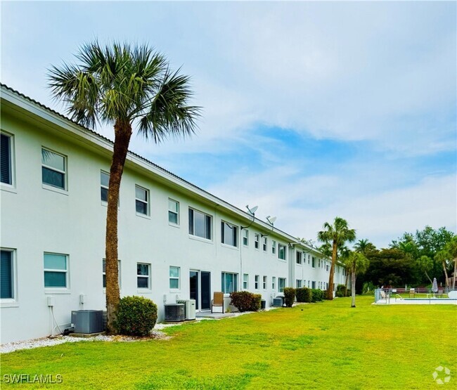 Building Photo - 3250 10th St N Unit B6 Rental